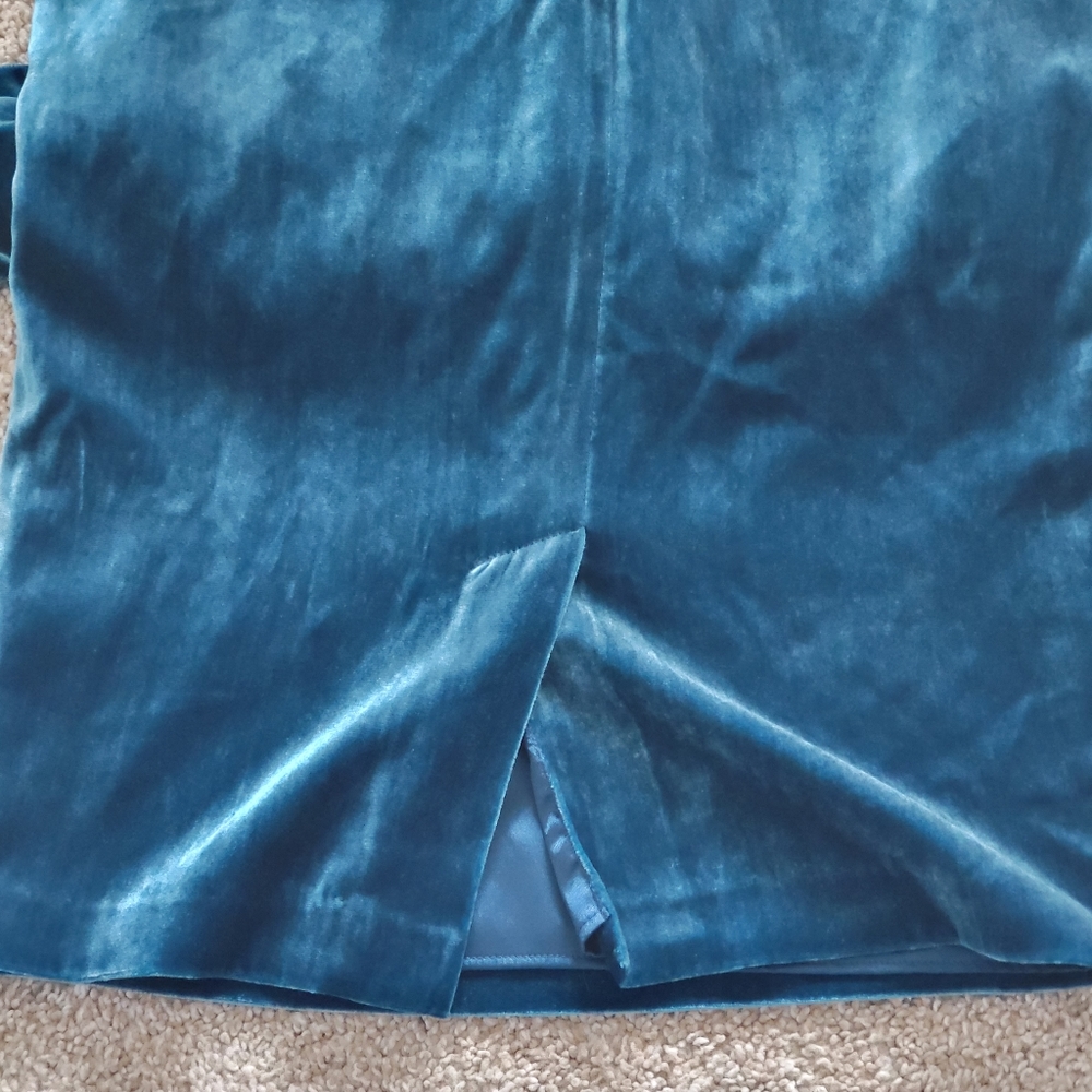 ♥️NWT♥️ BODEN WOMENS VELVET DRESS - Picture 5 of 13